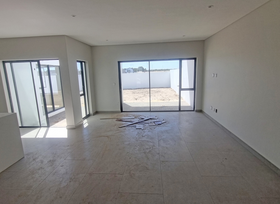 To Let 4 Bedroom Property for Rent in Cape Farms Western Cape